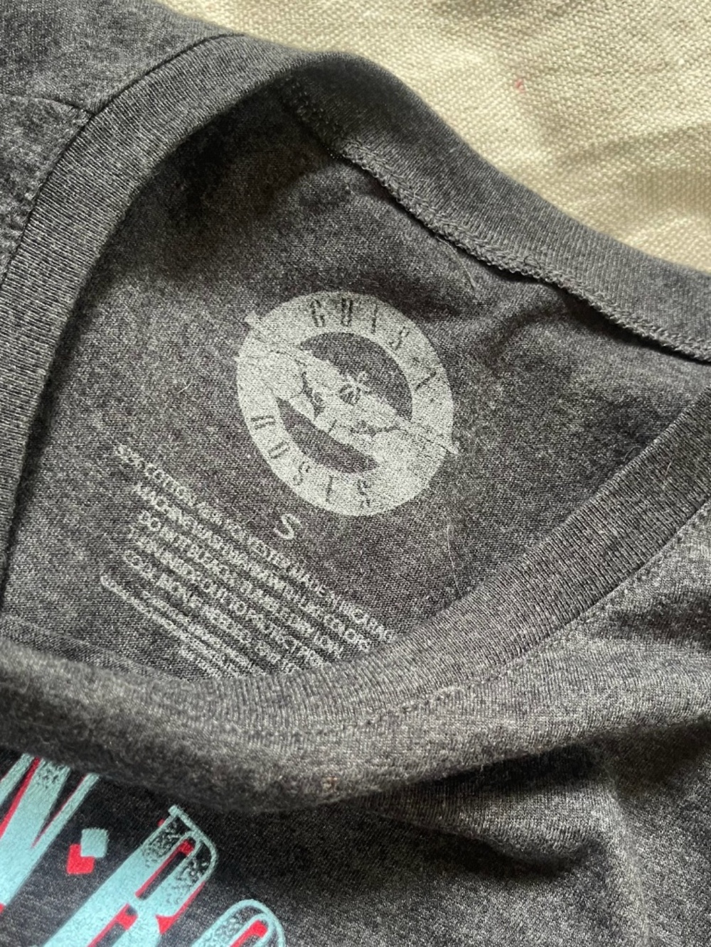 Guns N Roses Est 1985 Sleeveless Tour Band Tee Small - Picture 2 of 3